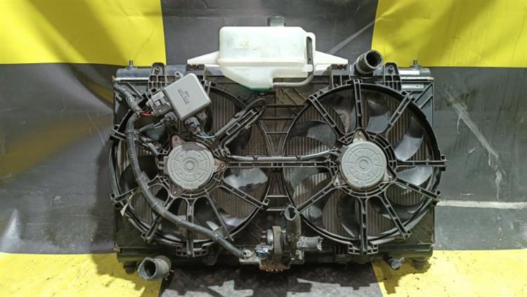 Радиатор основной Ниссан Скайлайн в Забайкальске 105354