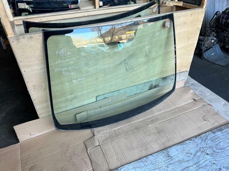 Лобовое стекло Тойота Приус в Забайкальске 236521