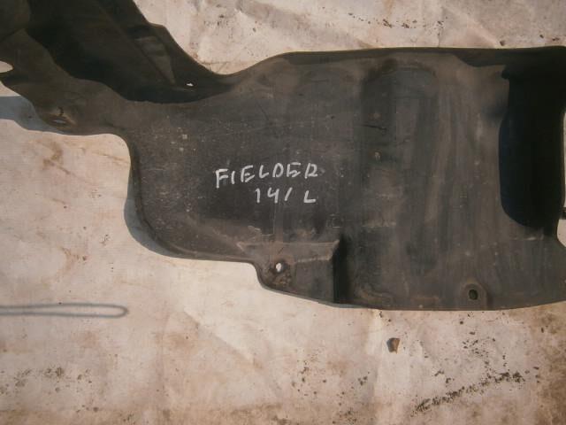 Подкрылок Тойота Королла Филдер в Забайкальске 26428