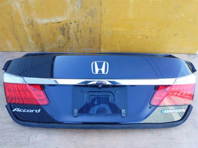 Крышка багажника Хонда Аккорд в Забайкальске 50872