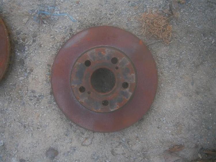Тормозной диск Тойота Приус в Забайкальске 81565